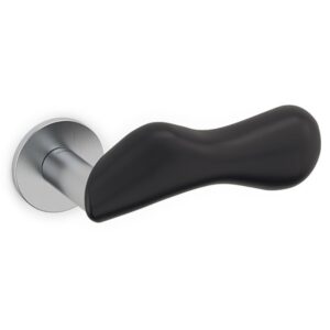 Olivari – Maniglia CHELSEA ottone CROMO SATINATO/NERO OPACO M232RB8B ME