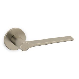 Olivari – Maniglia LAMA "L" ottone SUPERNICHEL SATINATO M106RB8B NS