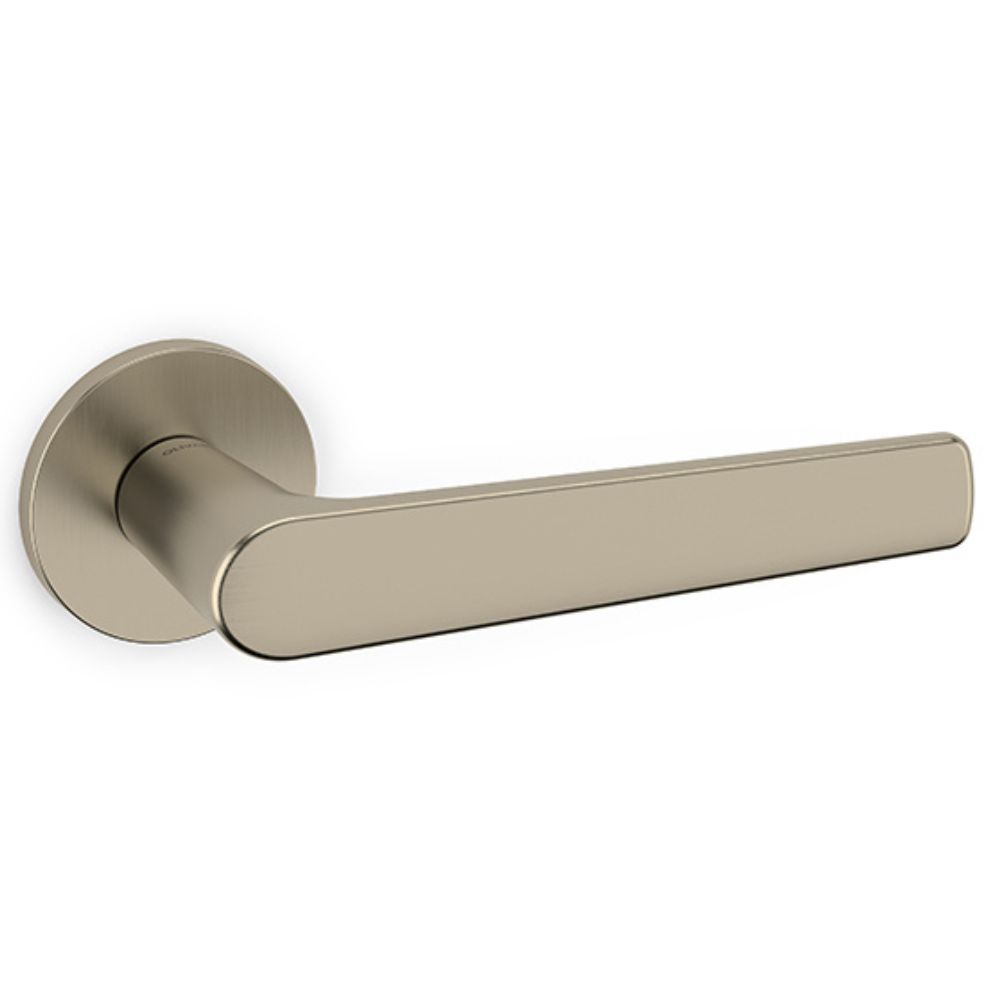 Olivari – Maniglia LUGANO ottone SUPERNICHEL SATINATO M258RY8B NS